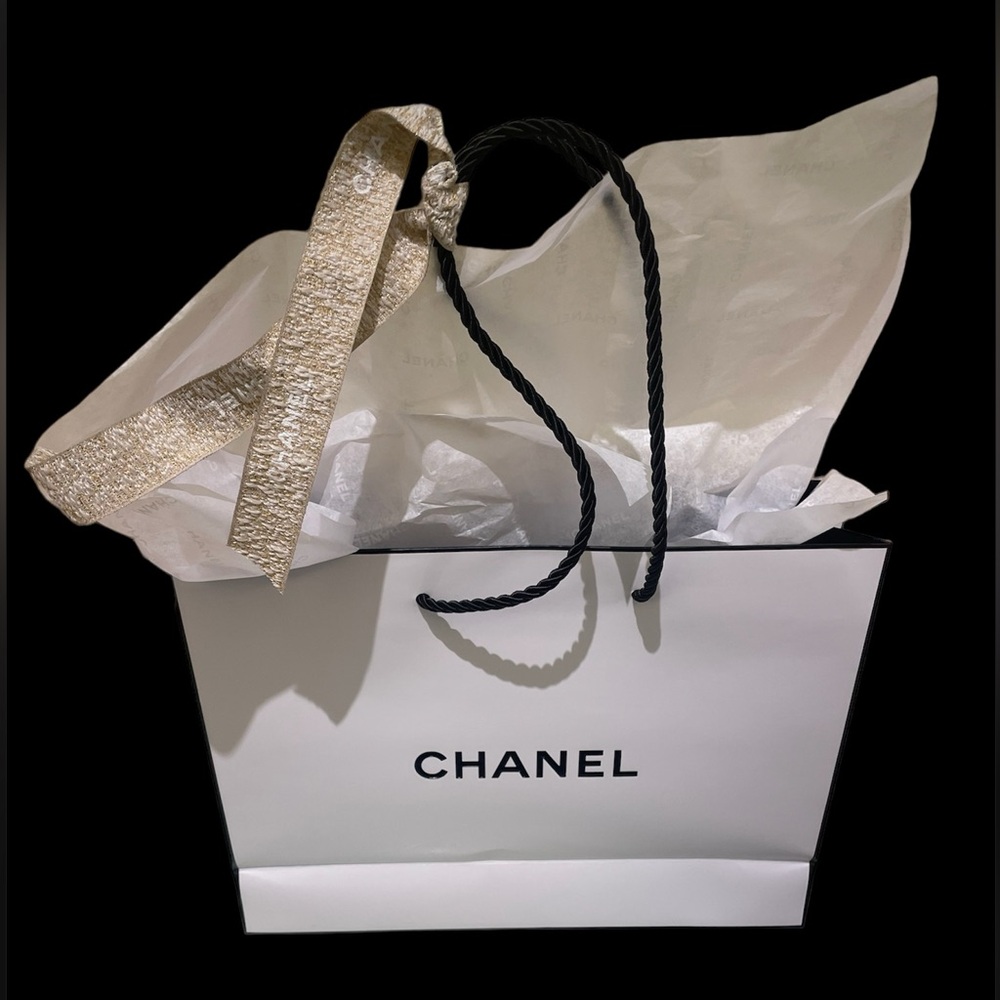 Chanel Shopping Bag Tissue Paper &‎ Ribbon. Medium Size